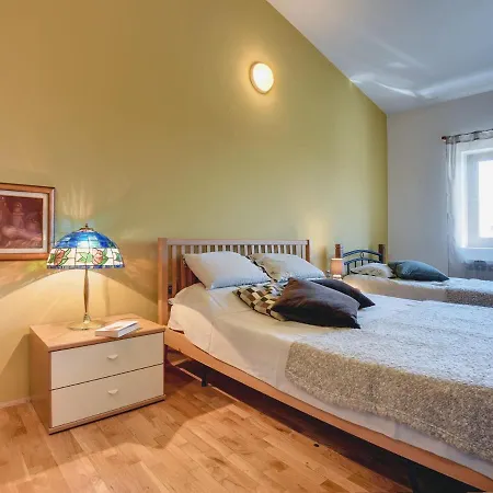 Villa In With Pool And Sea View Štinjan
