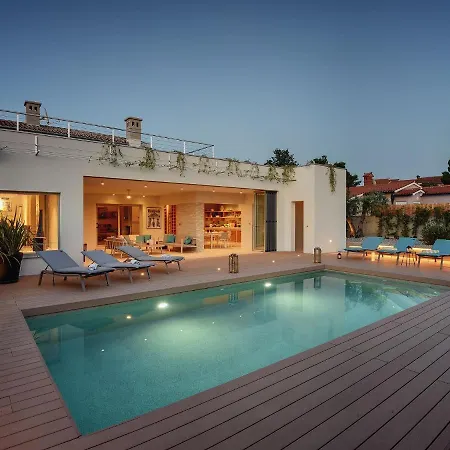 Modern With Sea View And Private Pool * Stinjan
