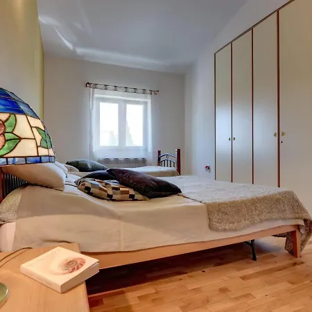 In With Pool And Sea View Villa