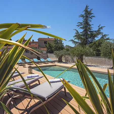 In With Pool And Sea View Villa